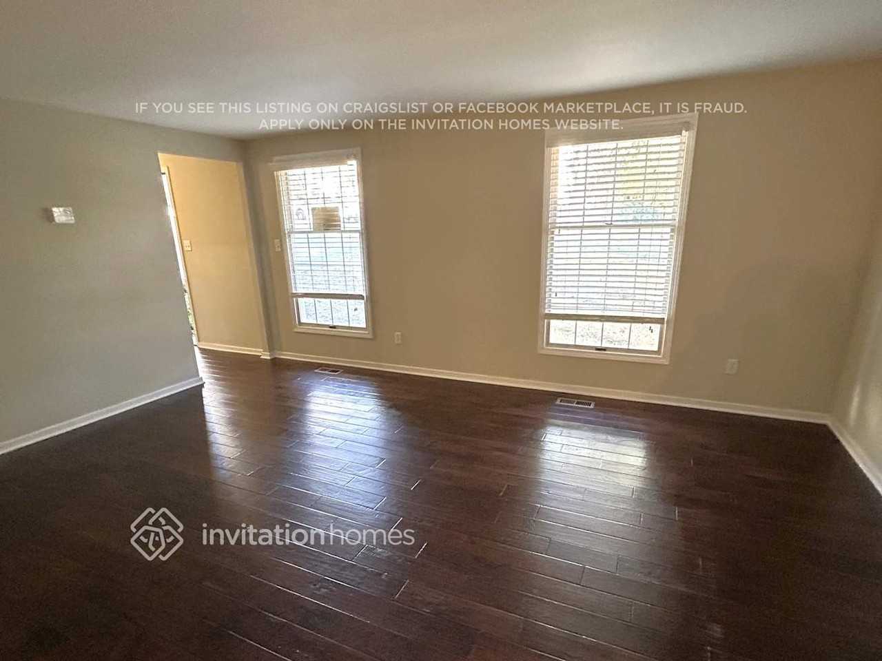 590 Sailwind Dr - Photo 3 of 18