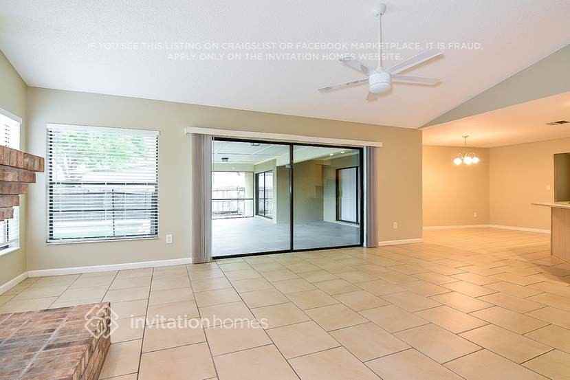1406 Clarion Dr - Photo 3 of 21