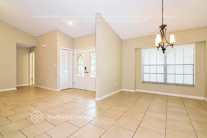 1406 Clarion Dr - Photo 5 of 21