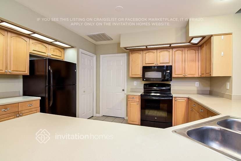 1406 Clarion Dr - Photo 7 of 21