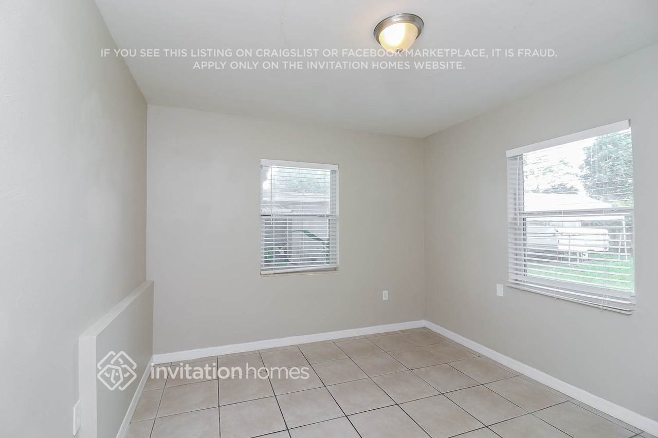 4504 21st Ave W - Photo 5 of 10