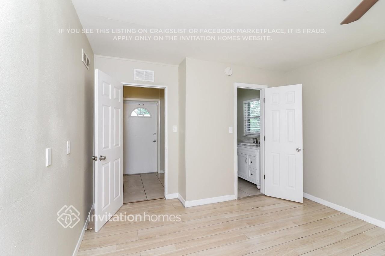 4504 21st Ave W - Photo 7 of 10