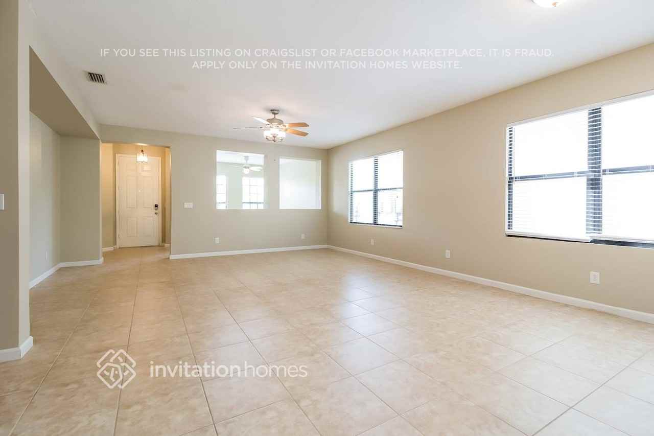 318 Breckenridge Cir Se - Photo 2 of 18