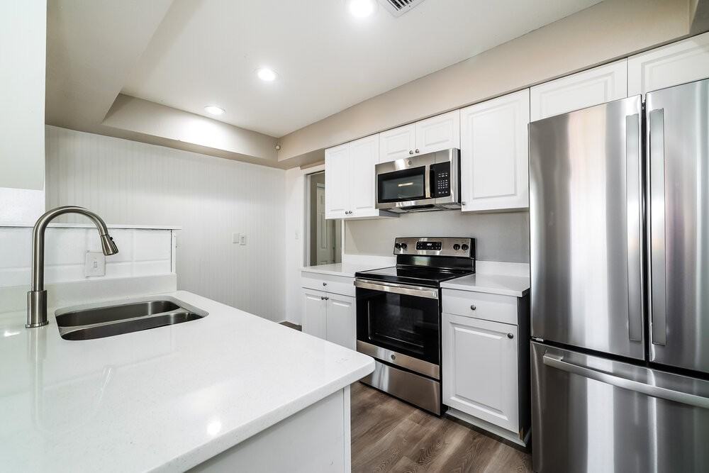 1033 Campbell Ave - Photo 7 of 16