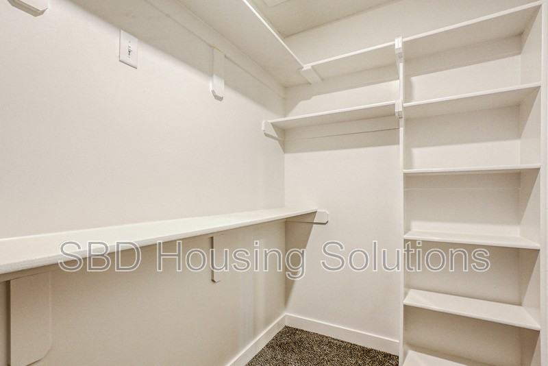 2913 S Harvard Ave - Photo 6 of 12