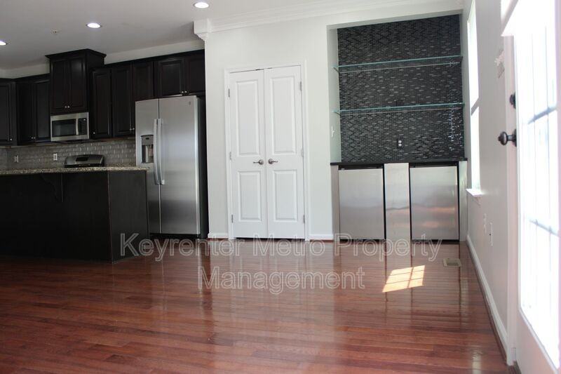 6309 Halsted Ave - Photo 3 of 39