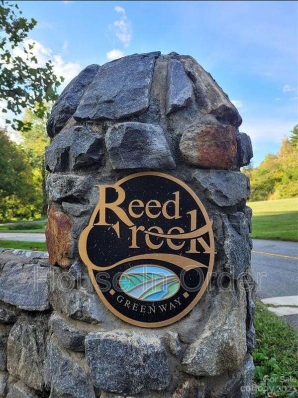 74 Barnard Ave - Photo 3 of 22