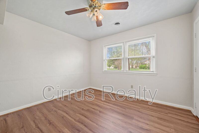3 Towler Dr - Photo 6 of 31