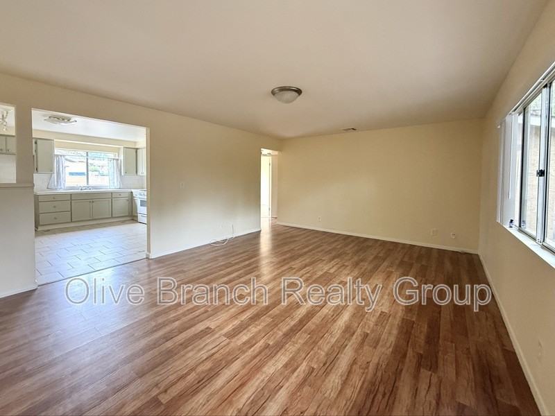 908 S Gladys Ave #B - Photo 3 of 17