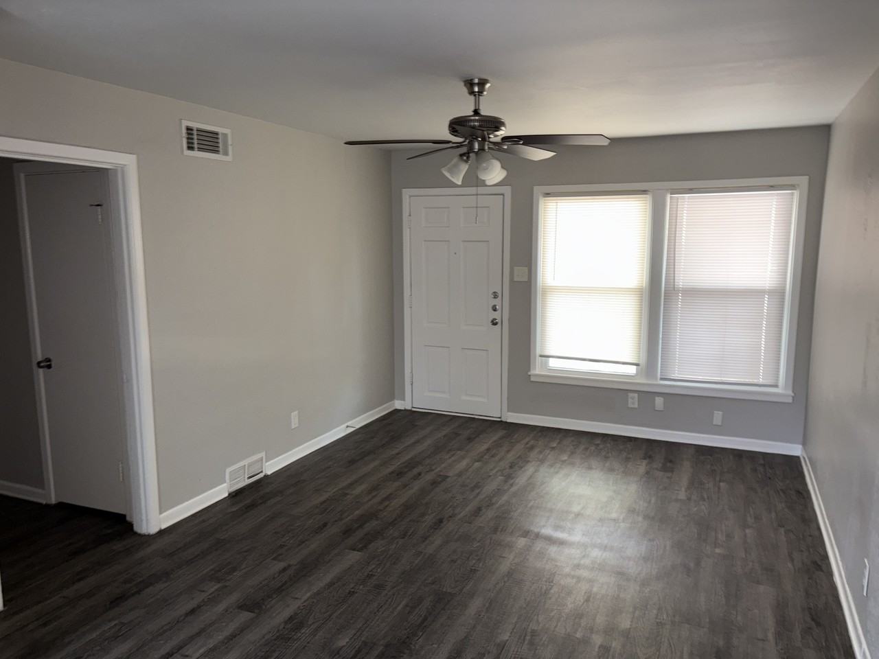 2657 San Marcus Ave - Photo 4 of 15