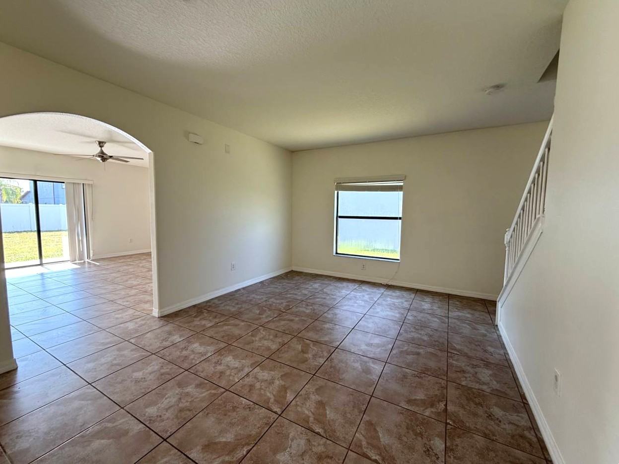 20023 Date Palm Way - Photo 6 of 27