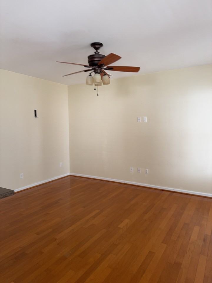 42 Woods Bay Rd - Photo 5 of 9