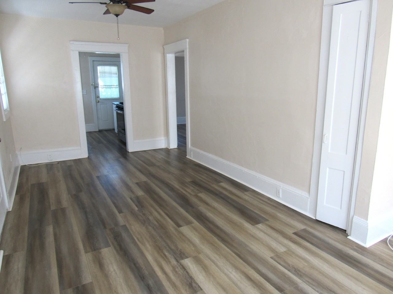 201 N Wild Olive Ave - Photo 2 of 10