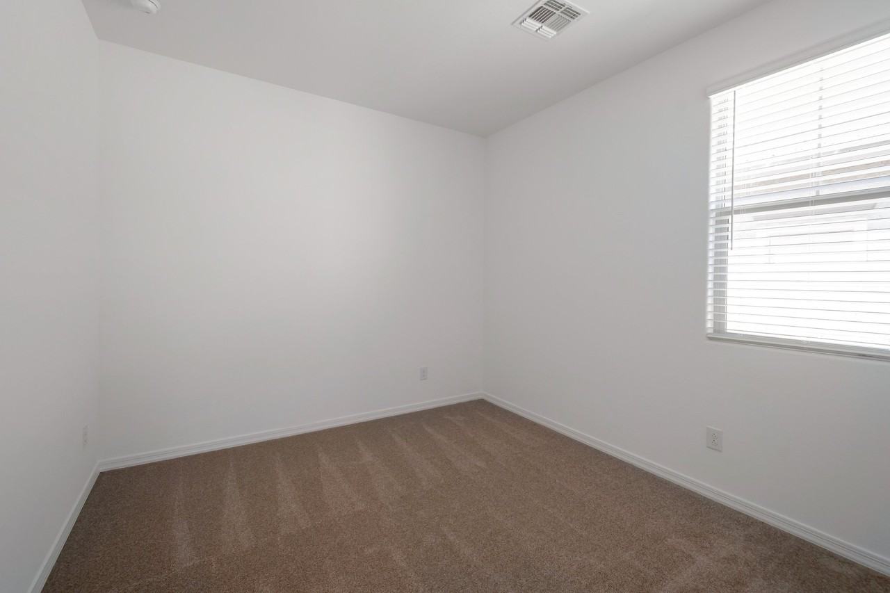 23015 E Starflower Dr - Photo 6 of 26
