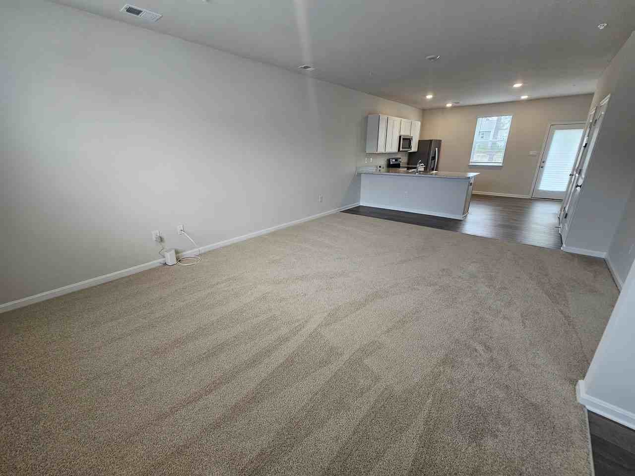 806 Derwent Ln - Photo 2 of 19