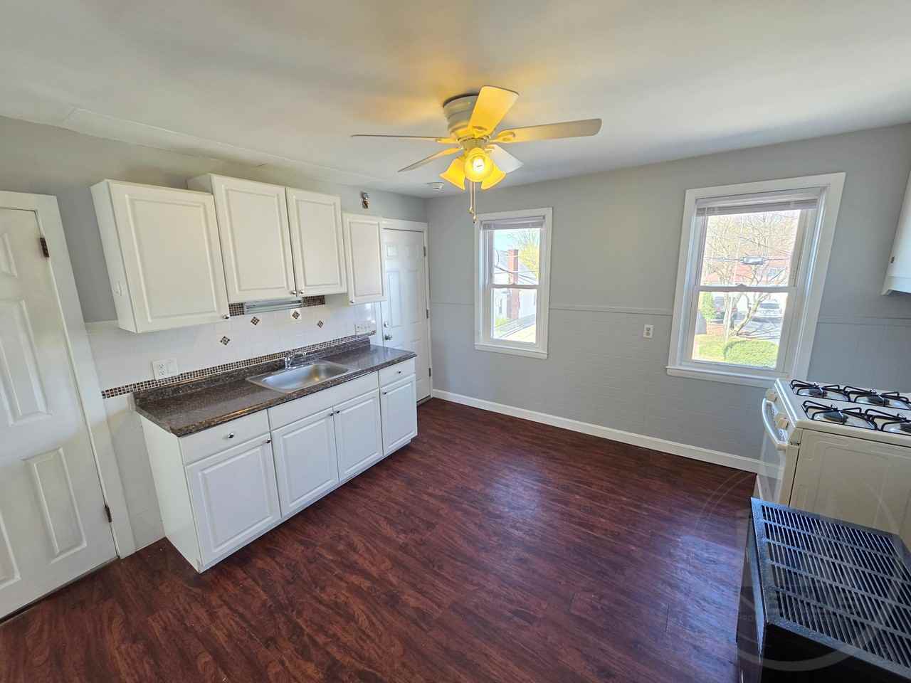 99-101 Langdon St - Photo 2 of 7