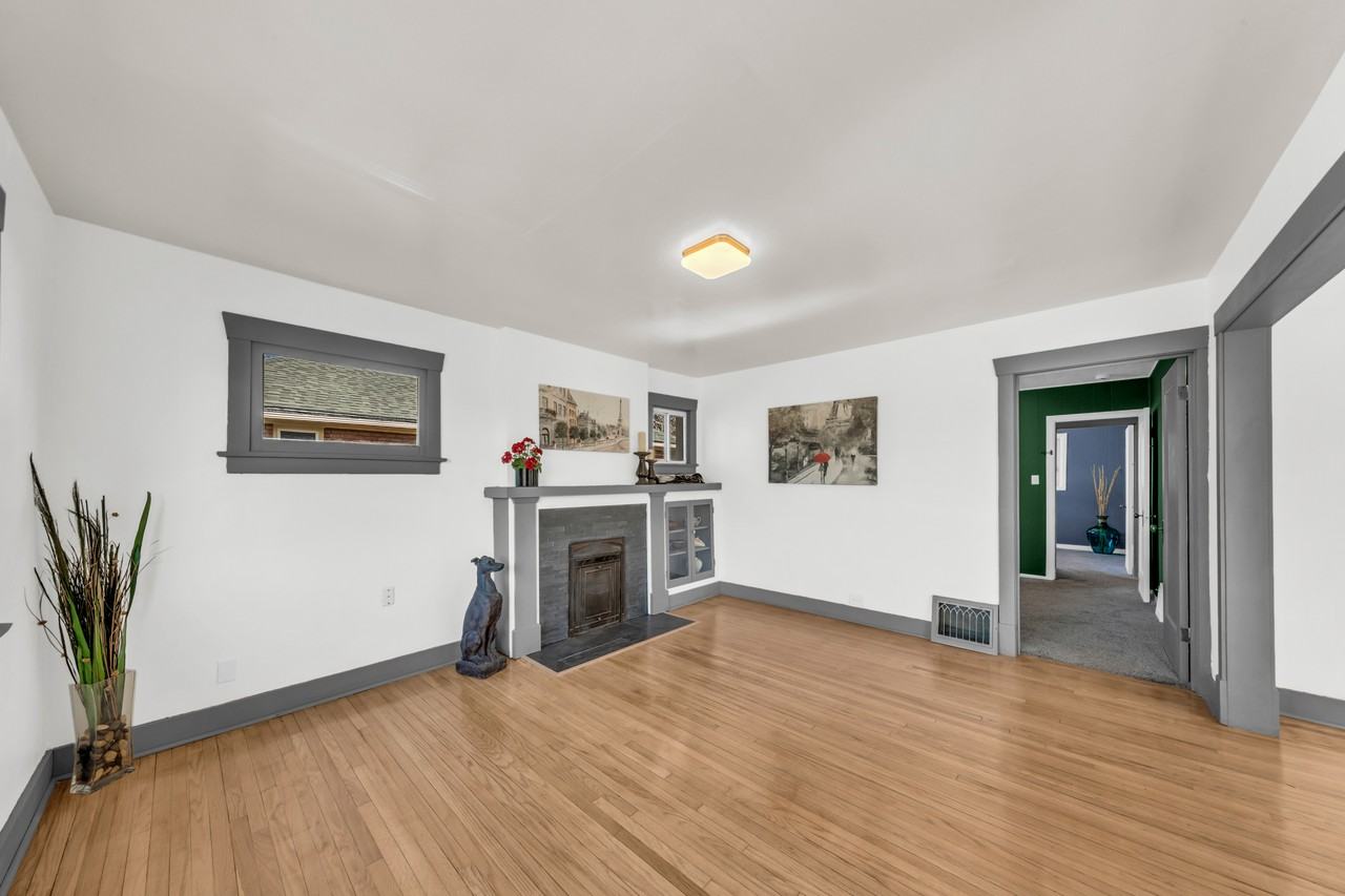 2617 S Mcclelland St - Photo 5 of 27