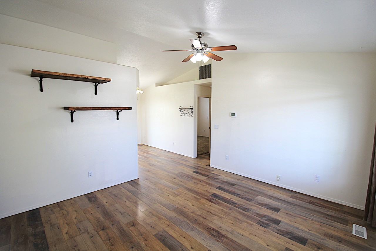 521 Stony Meadow Dr - Photo 2 of 17