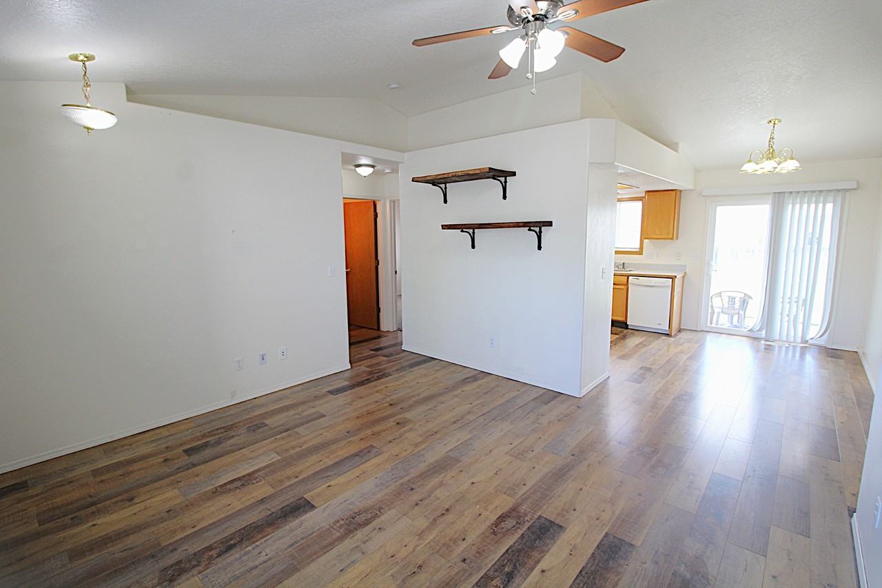 521 Stony Meadow Dr - Photo 3 of 17