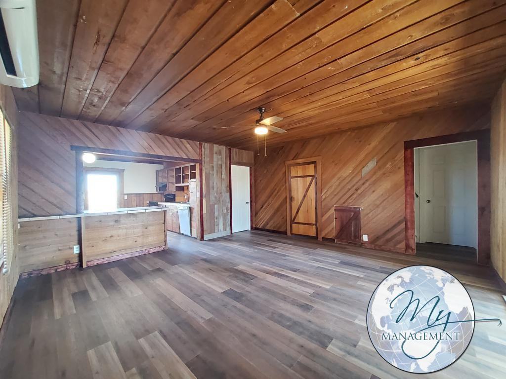 396 Nw #1 - Photo 2 of 20