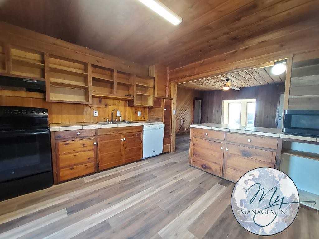 396 Nw #1 - Photo 3 of 20