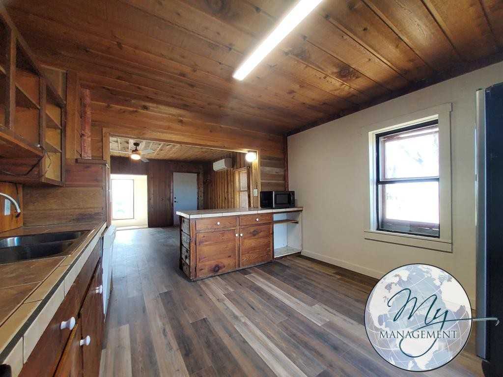 396 Nw #1 - Photo 4 of 20