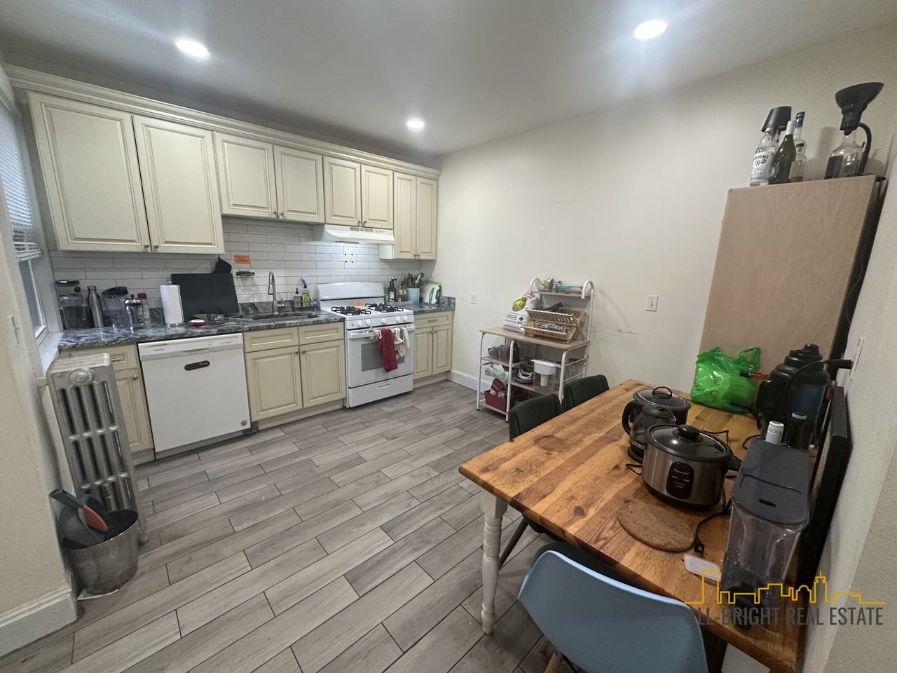 194 Kelton St #1 - Photo 5 of 14