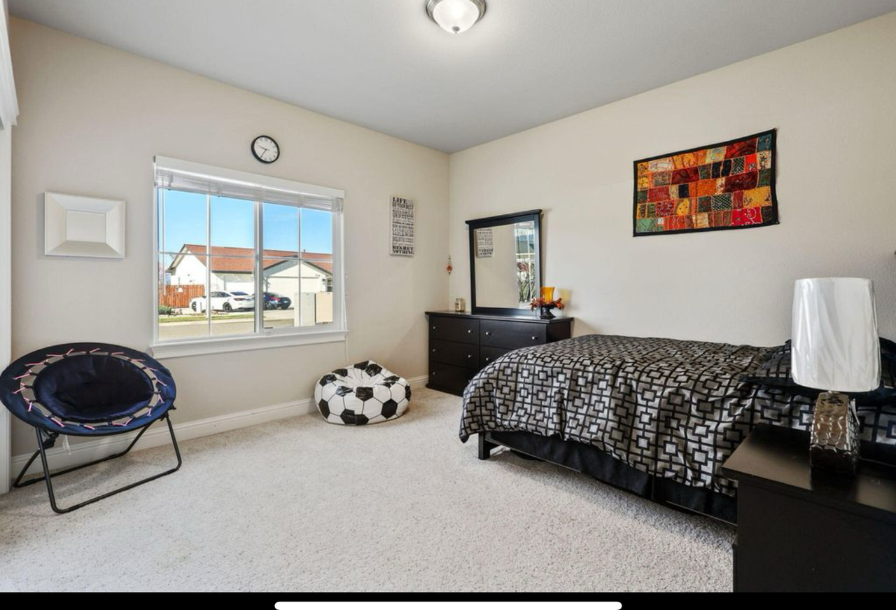 639 Rogue River Way #NA - Photo 2 of 19