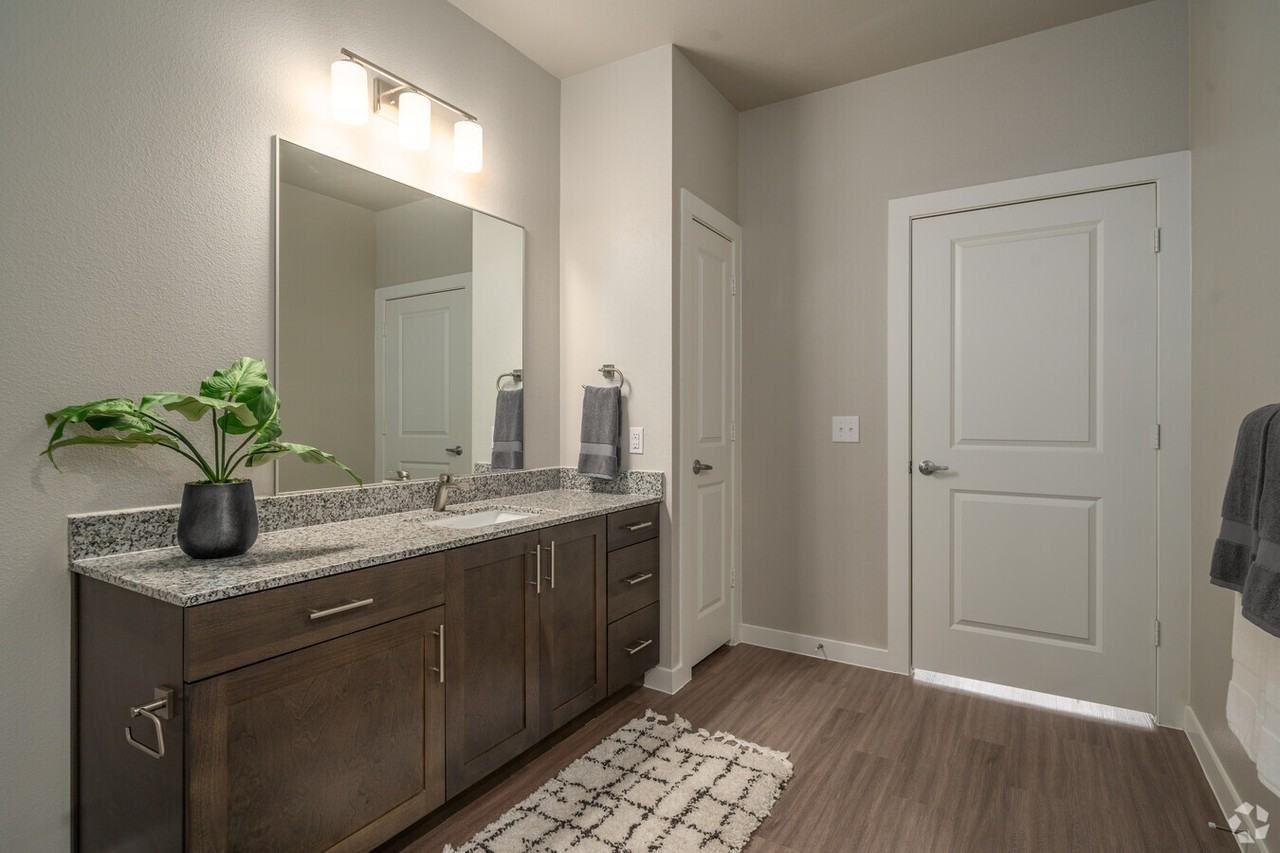 19000 Beechnut St #ACR2 - Photo 7 of 12