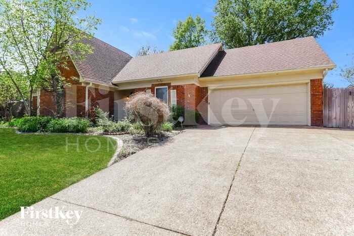 3707 Oak Forest Dr - Photo 2 of 15