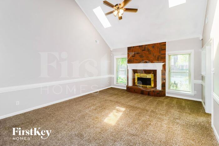 3707 Oak Forest Dr - Photo 3 of 15