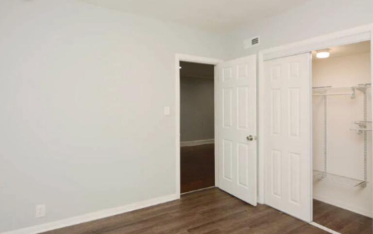 3318 N Leclaire Ave #3318-2S - Photo 6 of 9