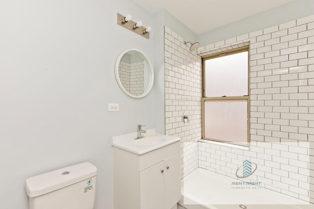 4700 North Racine Avenue #302 - Photo 7 of 8