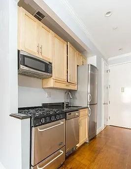 E 13th St #2D - Photo 2 of 7