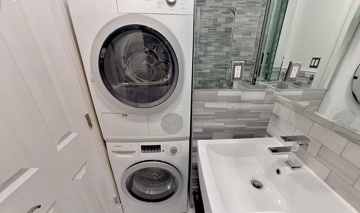 E 5th St #4B - Photo 4 of 5