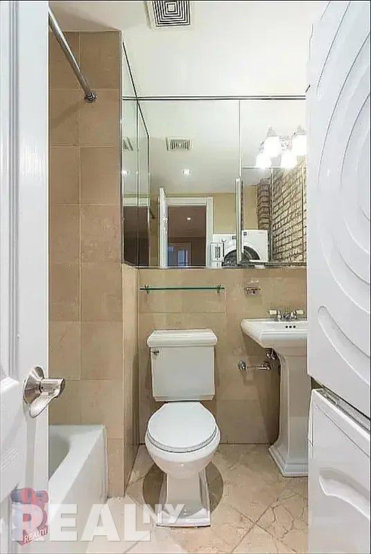 Avenue B #5C - Photo 5 of 6