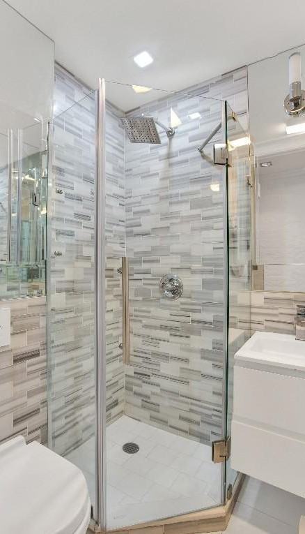 E 6th St #2D3D - Photo 6 of 8