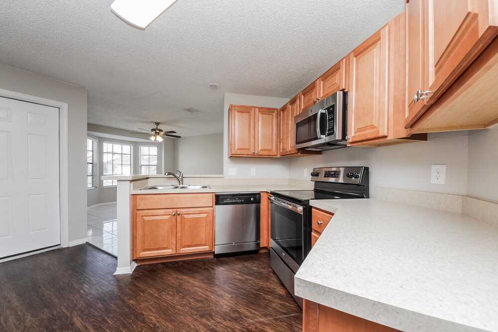 153 Pinewood Cir - Photo 7 of 15