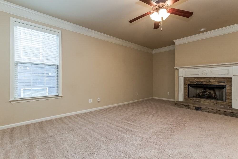 3925 Village Estates Ct - Photo 5 of 17