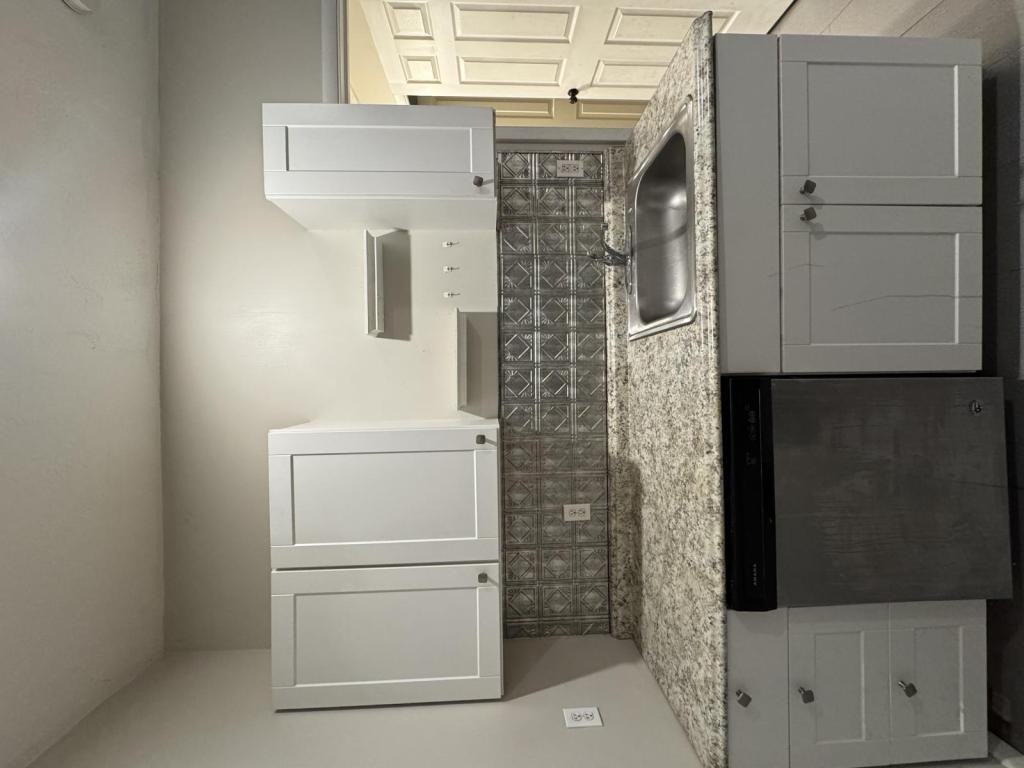 514 3rd Avenue - Photo 4 of 11