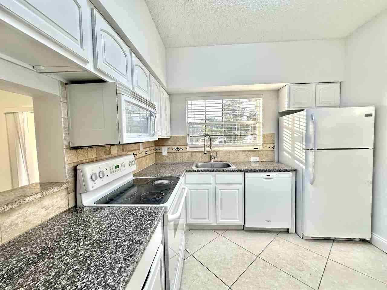 800 Cypress Park Way - Photo 2 of 11