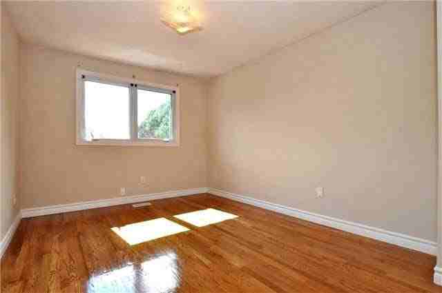 78 Longmeadow Cres - Photo 3 of 8