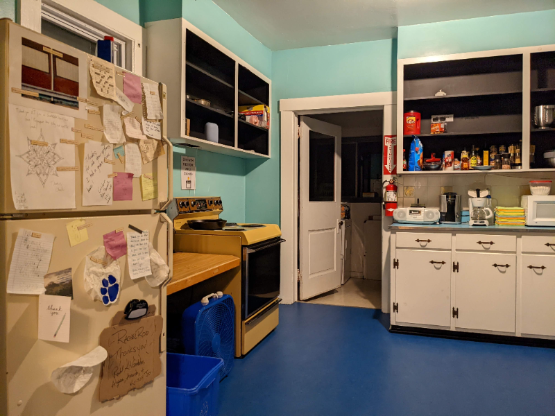 28 Ravenscroft Drive - Photo 4 of 6