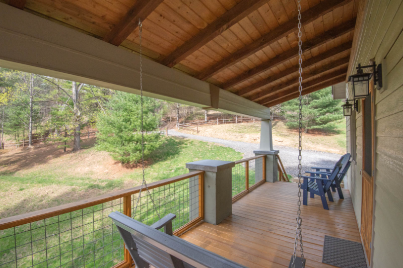 302 Parkway Dr - Photo 3 of 20