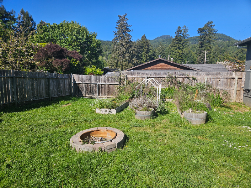 641 1/2 4th Ave - Photo 2 of 11