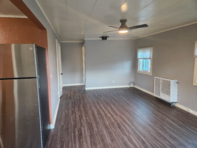 641 1/2 4th Ave - Photo 5 of 11