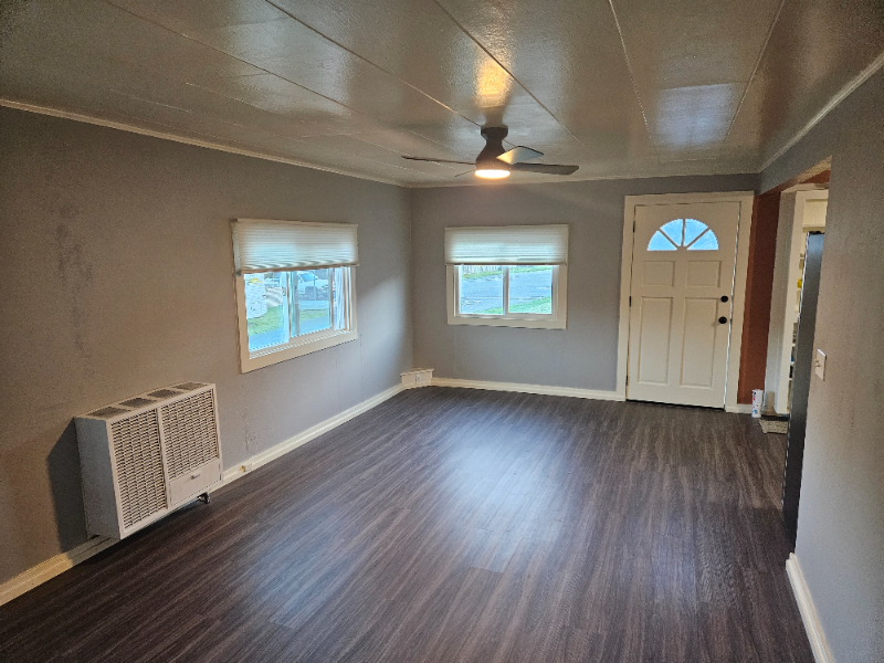 641 1/2 4th Ave - Photo 6 of 11