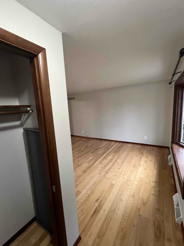 1827 Sahara Ct - Photo 3 of 19