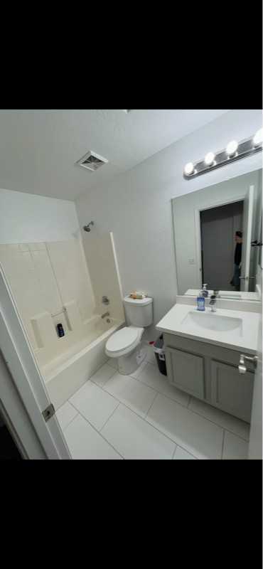 1367 E 10th Pl - Photo 3 of 7