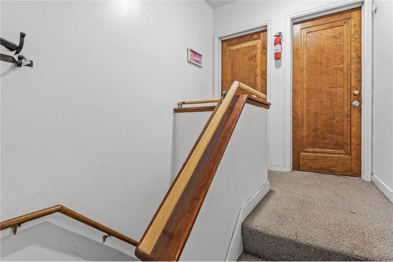 4329 Thomas Ave N - Photo 2 of 10